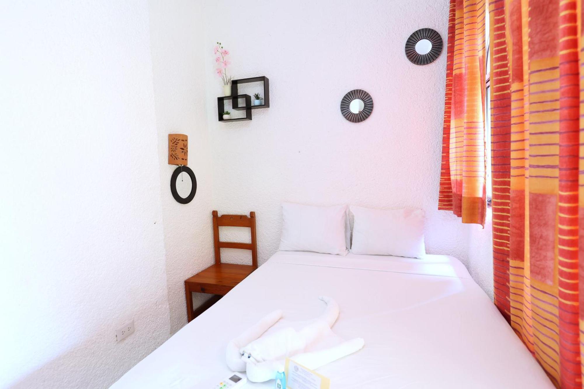 Hotel Bosque Caribe, 5Th Av. Zone Плая-дель-Кармен Экстерьер фото